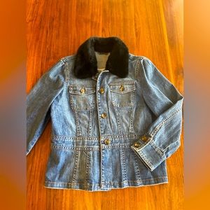 Vintage stretch denim jacket with removable black faux fur collar